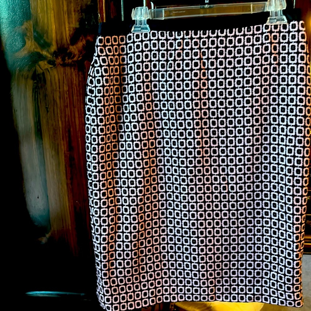 Pink and black pencil Talbots skirt size 10